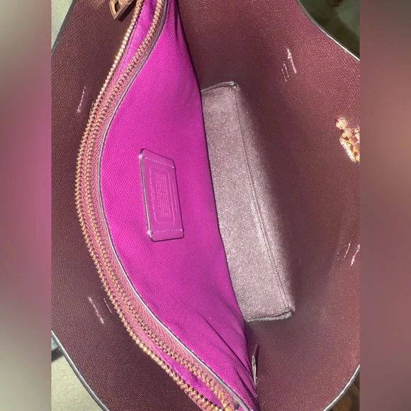 Coach Mollie Tote 25 Bag in Everglades Green & Leather Coach ID Zip Wallet. - Picture 11 of 16